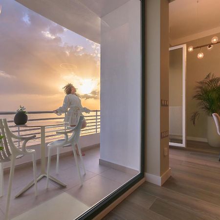 Iconic Salonica Suite Seafront Экстерьер фото