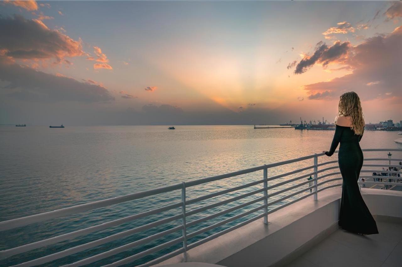 Iconic Salonica Suite Seafront Экстерьер фото